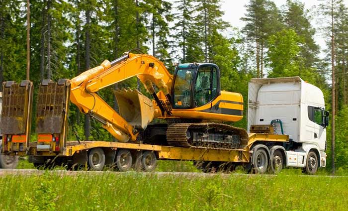 Heavy-Equipment-Transportation-Logistics